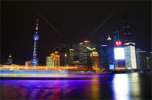 The Convergence of History and Modernity in Shanghai's Bund The Convergence of History and Modernity in Shanghai's Bund